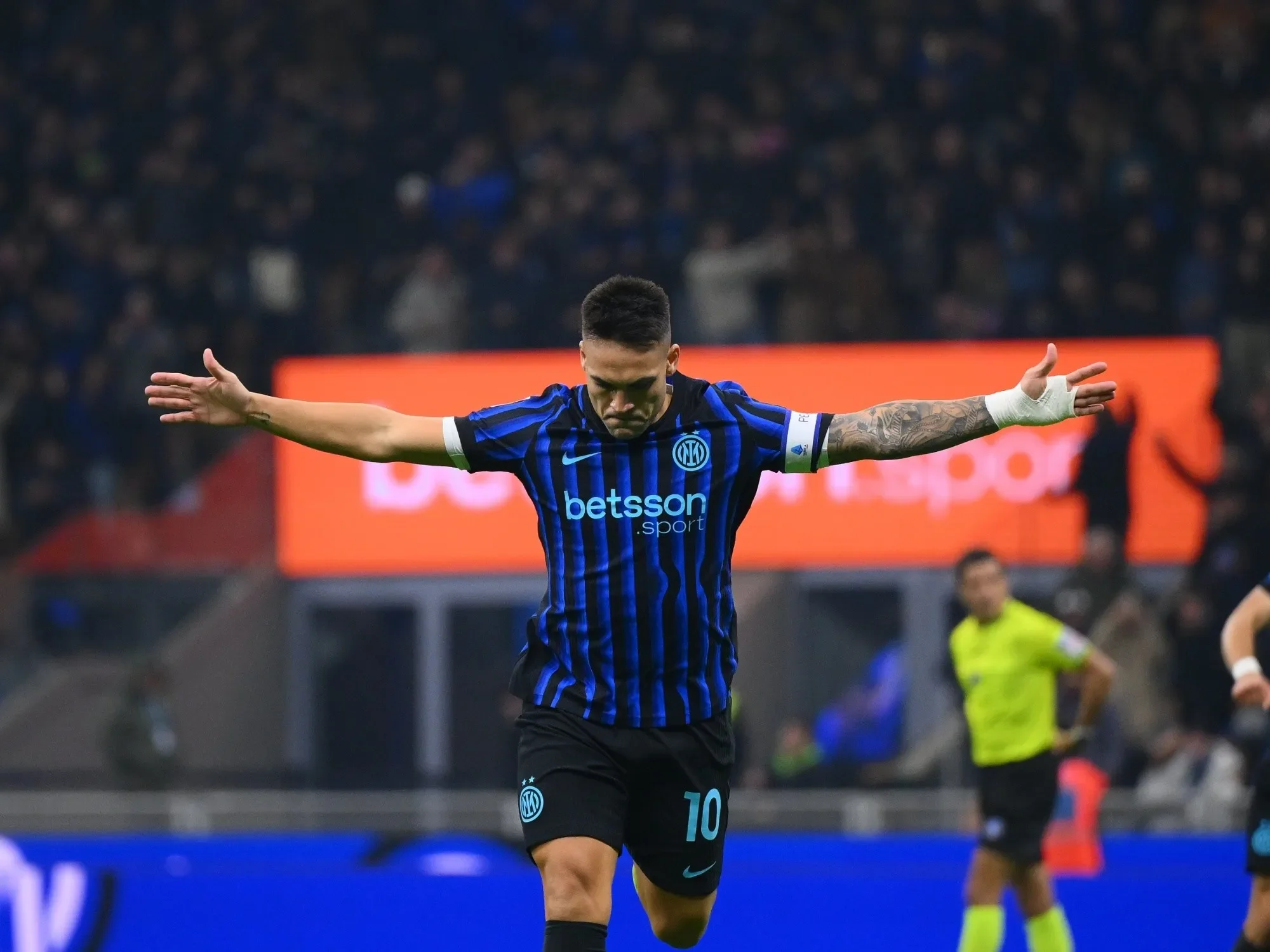 img of Inter conquista la cima de la Serie A con triunfo 2-0 ante Lazio